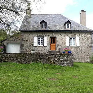  Hébergement de vacances Du Bosquet Pays De Salers Cantal